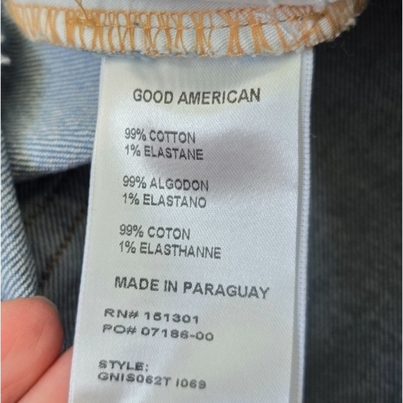 Good American Good '90s Distressed Indigo Short- 27/4 - Picture 10 of 10